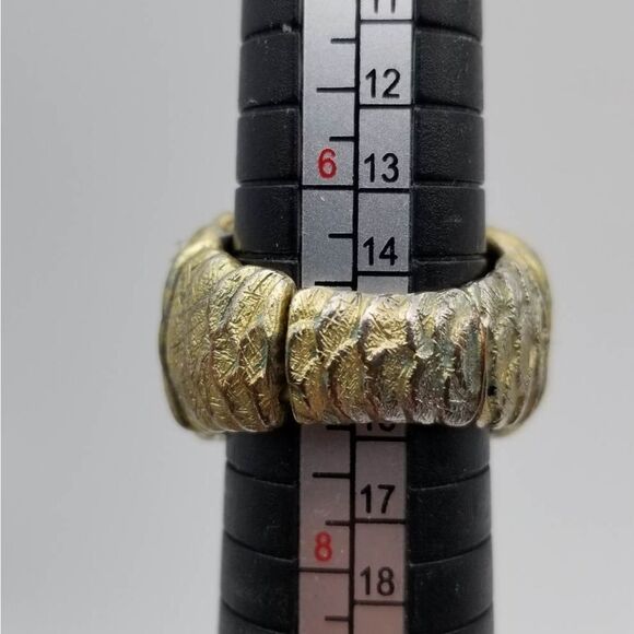 Gold brushed angel wings estate ring stretch adjustable - Picture 4 of 5